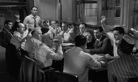 12 Angry Men Hakkında Her Şeyi Öğrenmek İstiyor musunuz? Suçlama, Adalet ve Yargılanmış Bir Gencin Kaderiyle İlgili Ünlü Bir Sinema Filmi!